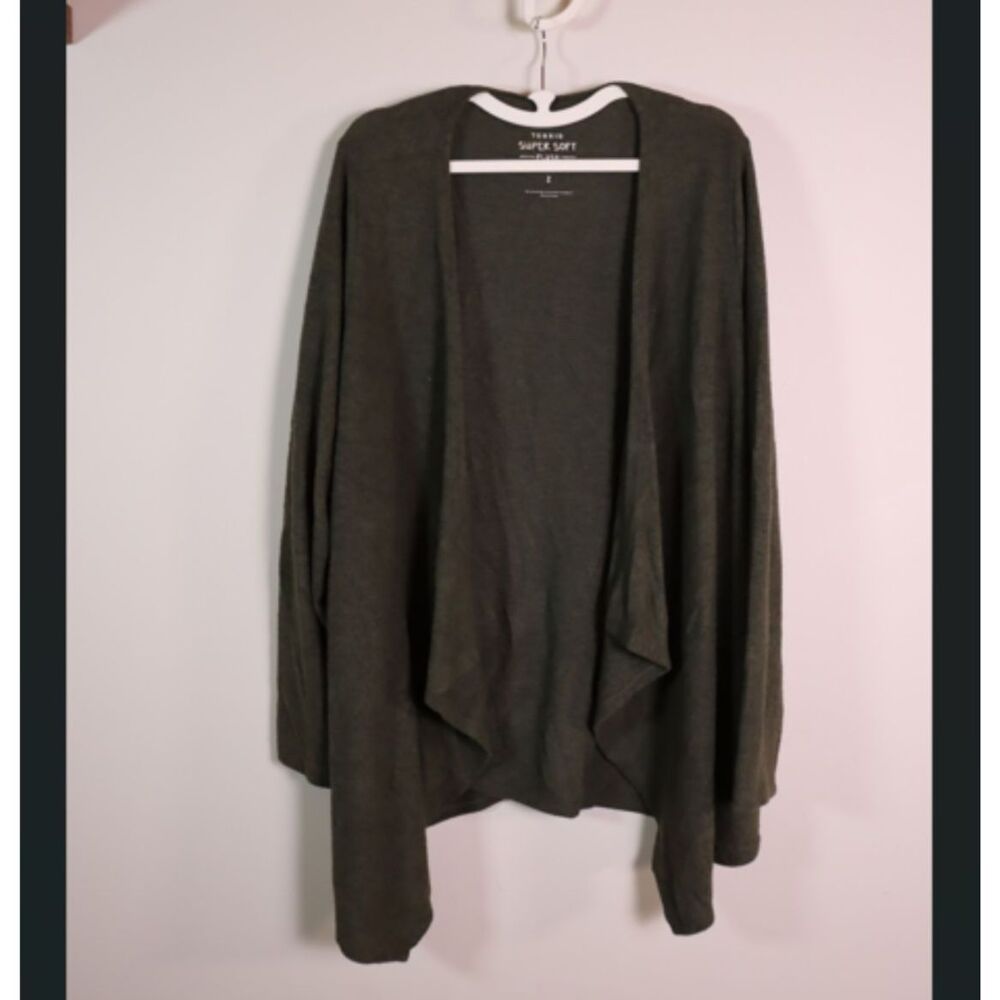 Torrid Super Soft Plush Size 2 Dark Green Drape Shawl Cardigan